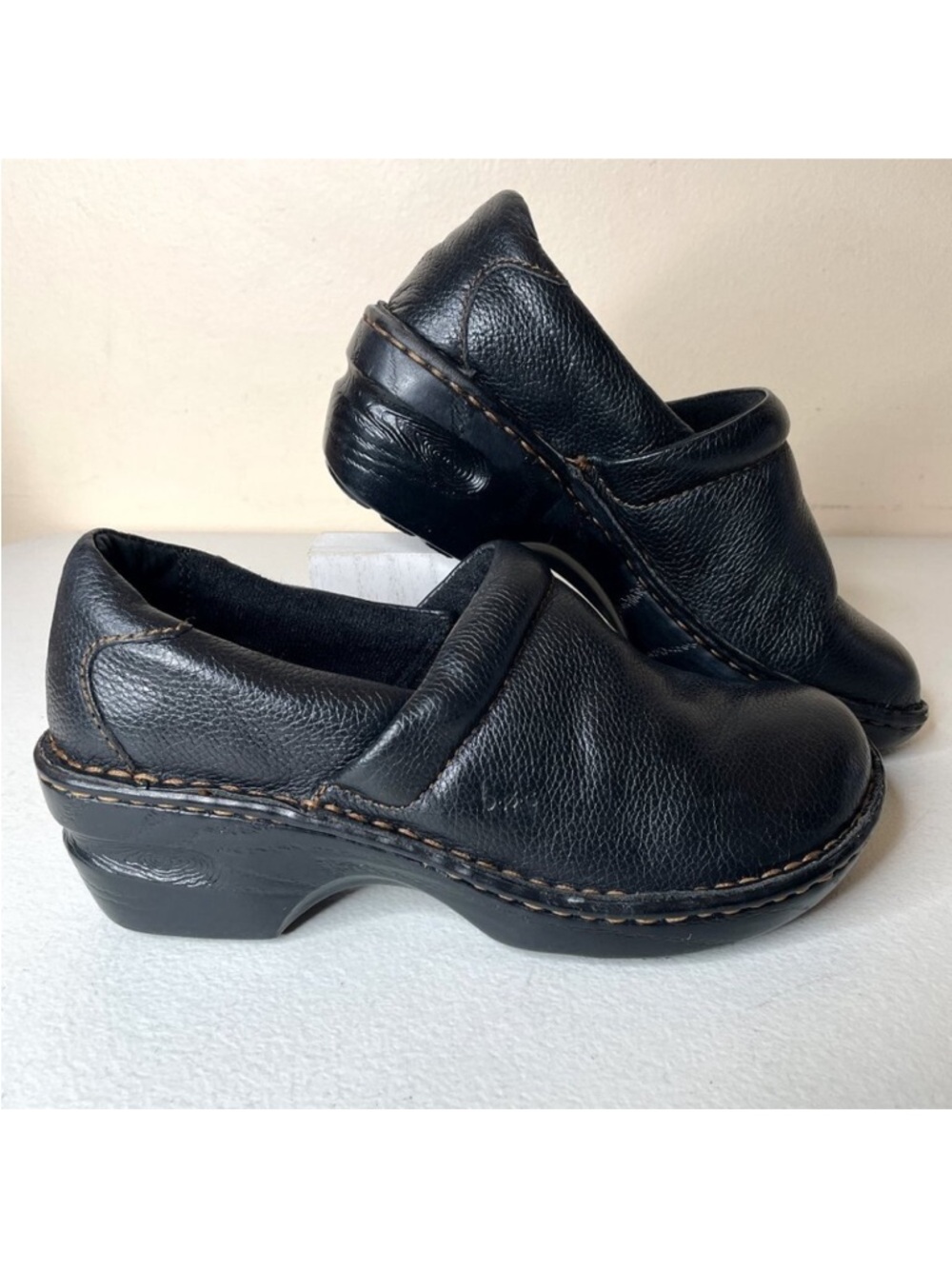 BOC Born Black Leather Slip-On Shoes Size 6